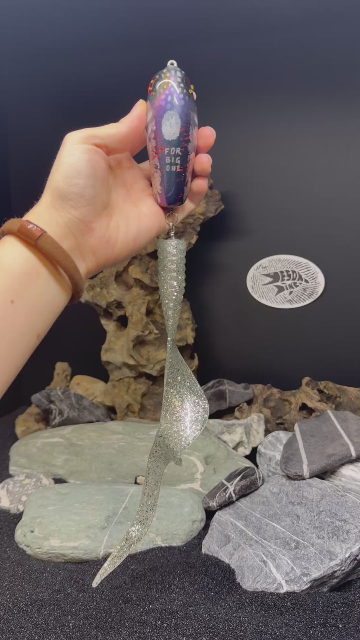 Carica video: Esox Inc. A'MUZE