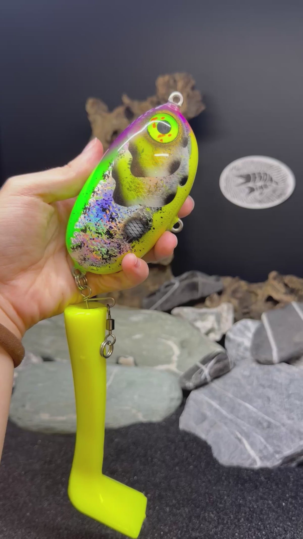 Carica video: Esox Inc. TITAN